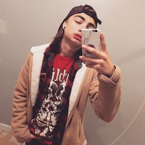 Meet your Posher, Asa